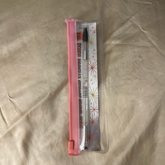 Benefit Dual Ended Brow Brush - Picture 2 of 2